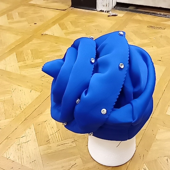 Hat - Picture 4 of 5